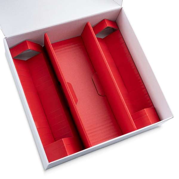 Rote Einlage für Geschenkboxen zum Unterteilen in separate Fächer. 