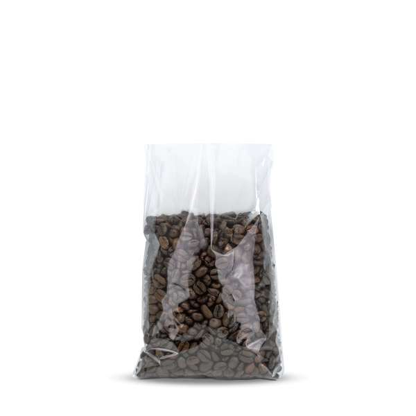 Mit Kaffee gefüllter, transparenter Folienbeutel.