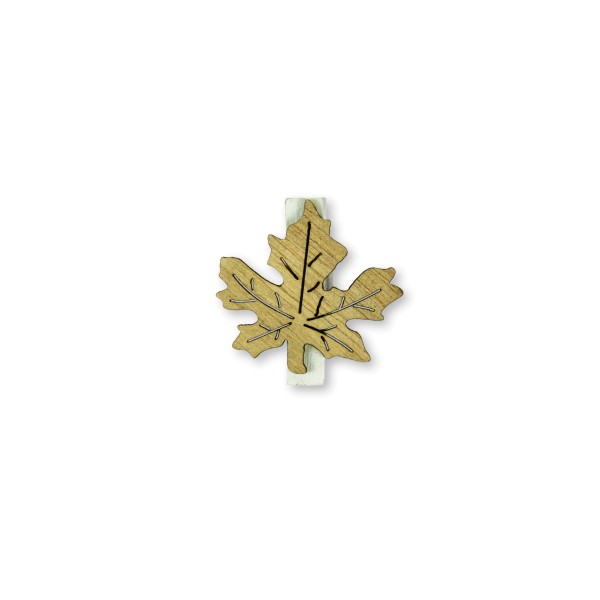 Dekorativer Holz-Clip Ahornblatt zur Befestigung an Geschenken.